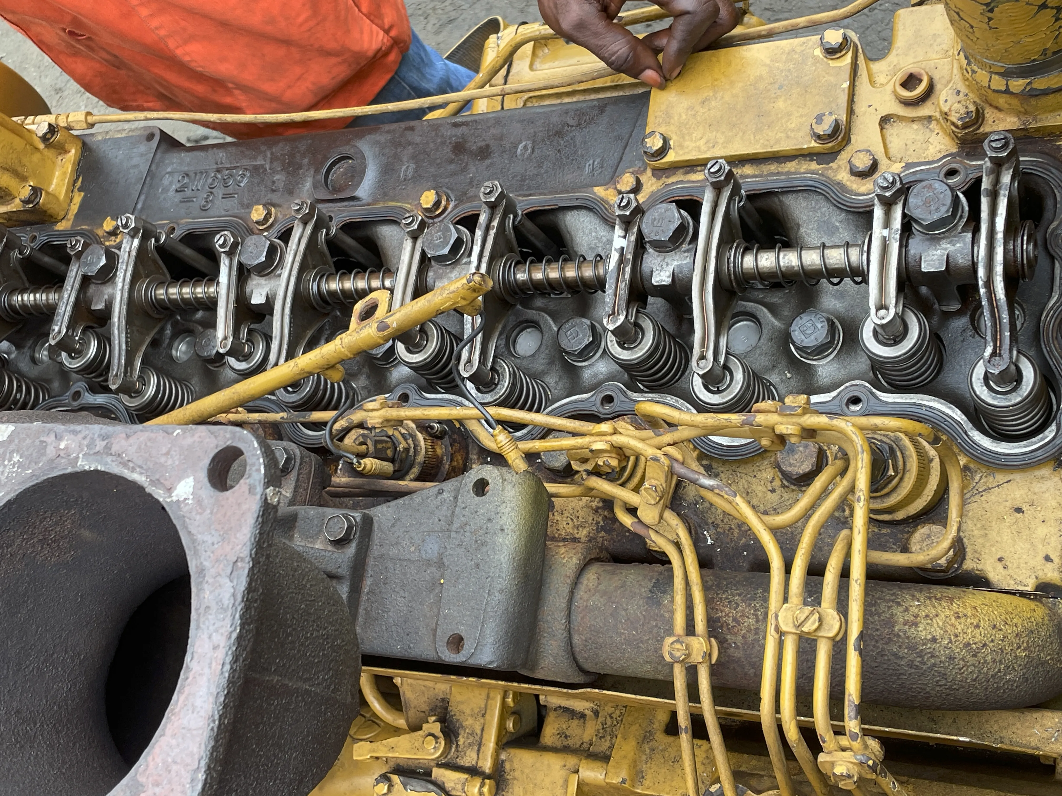 caterpilliar3306-cylinder-head